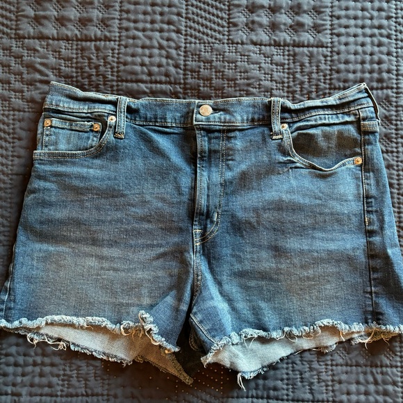 Gap Jean shorts 33 - Picture 1 of 4